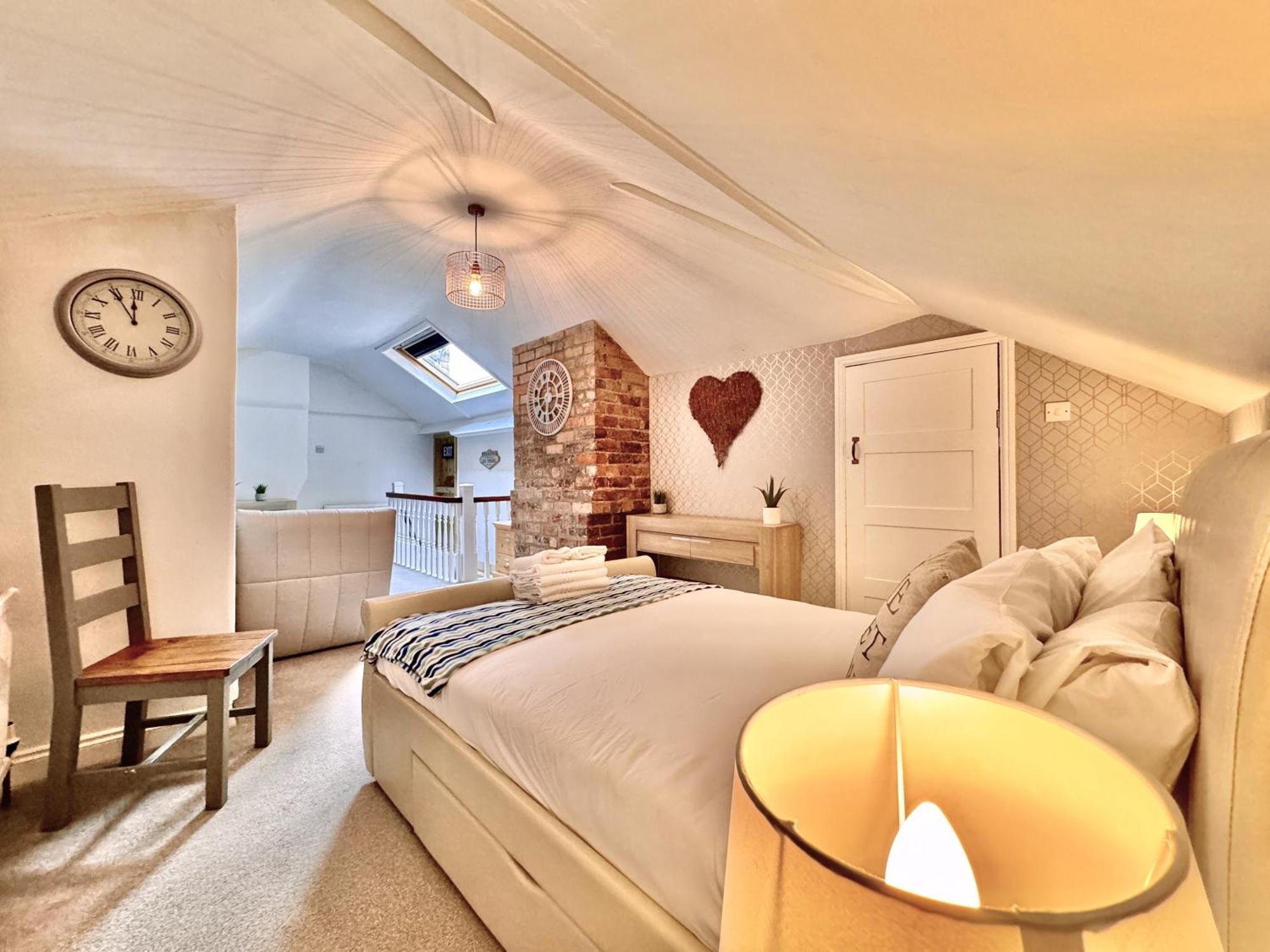 Apartment Victoria With Free Parking スカーバラ エクステリア 写真